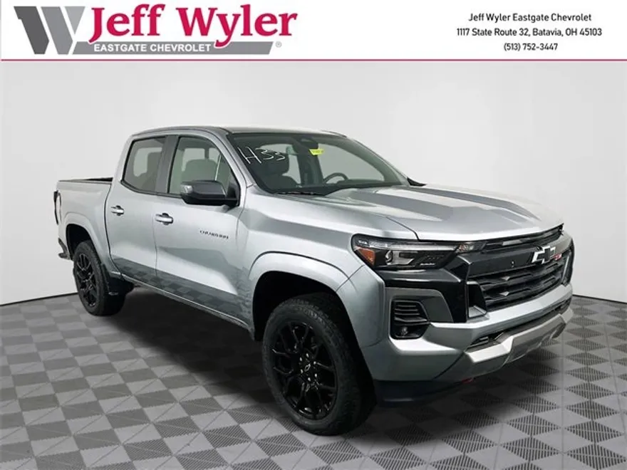 2025 Chevrolet Colorado Z71 photo 1