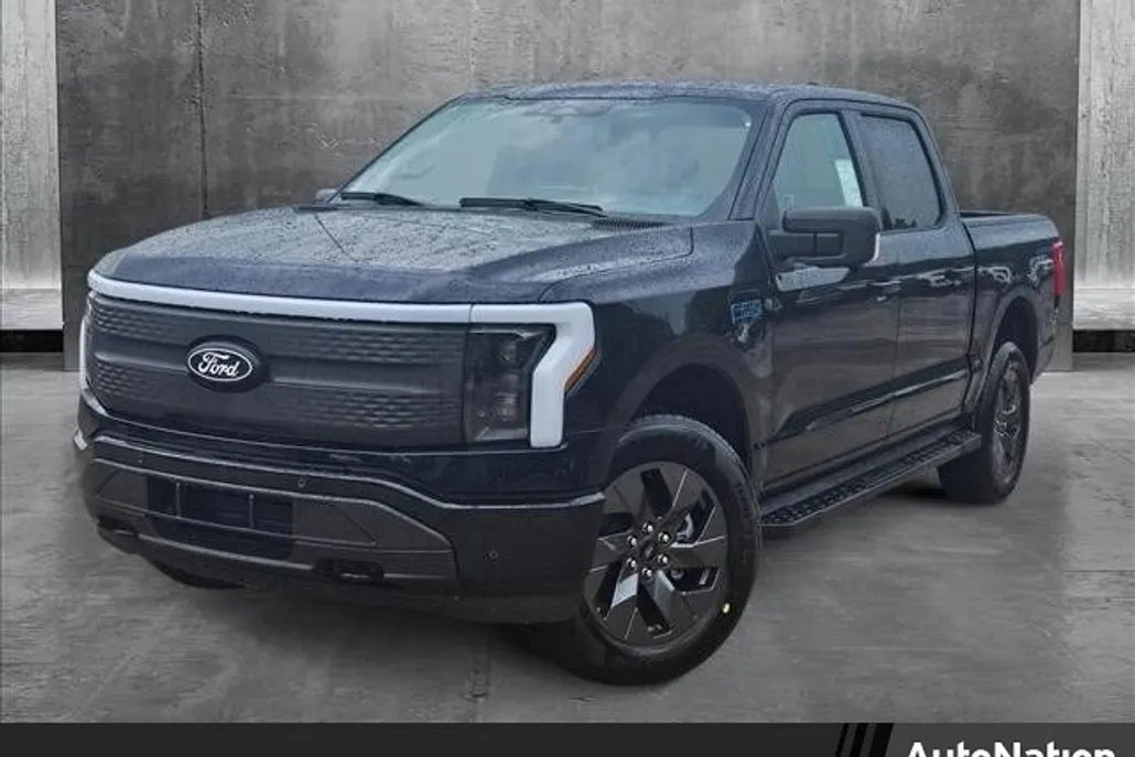 2025 Ford F-150 Lightning photo 1