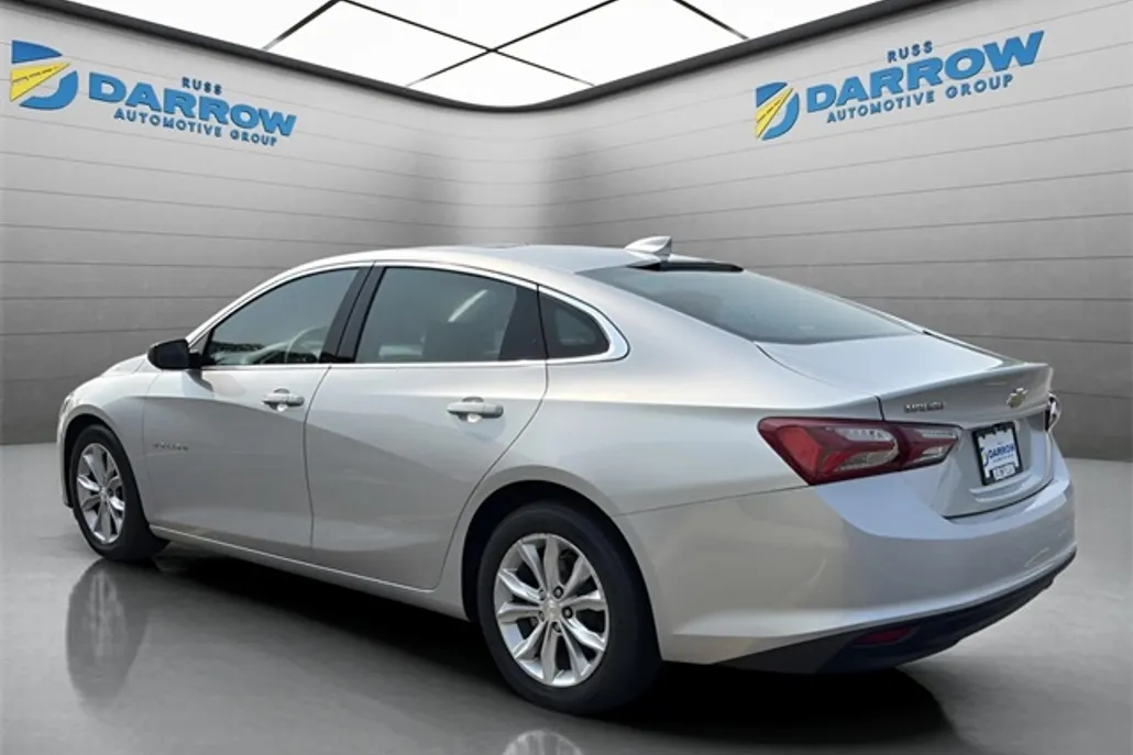 2022 Chevrolet Malibu 1LT photo 1