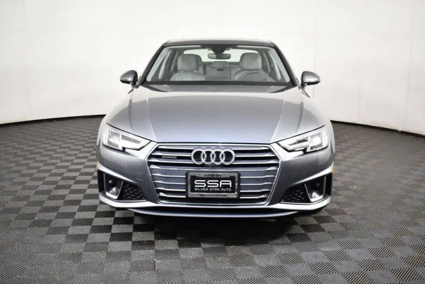2019 Audi A4 Prestige 45 TFSI photo 1