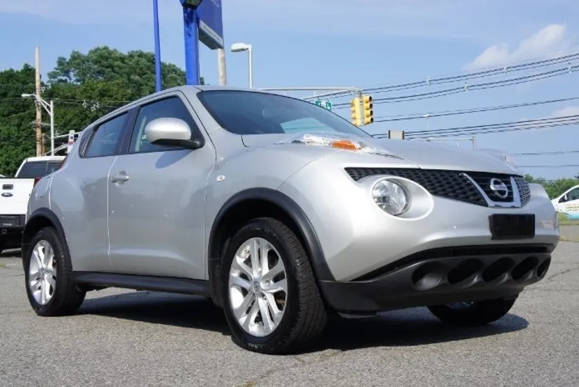 2014 Nissan Juke S photo 1