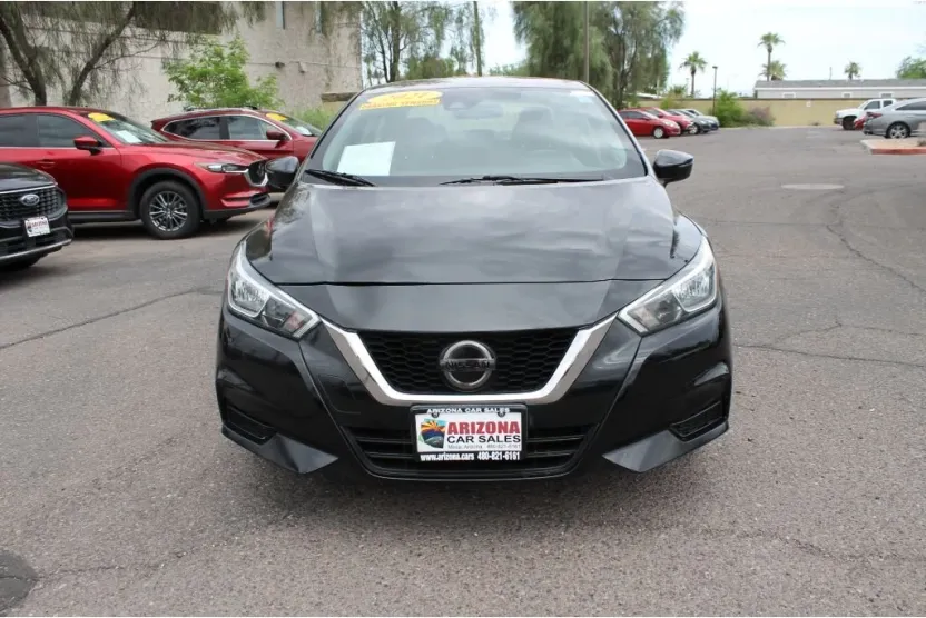 2021 Nissan Versa SV photo 1