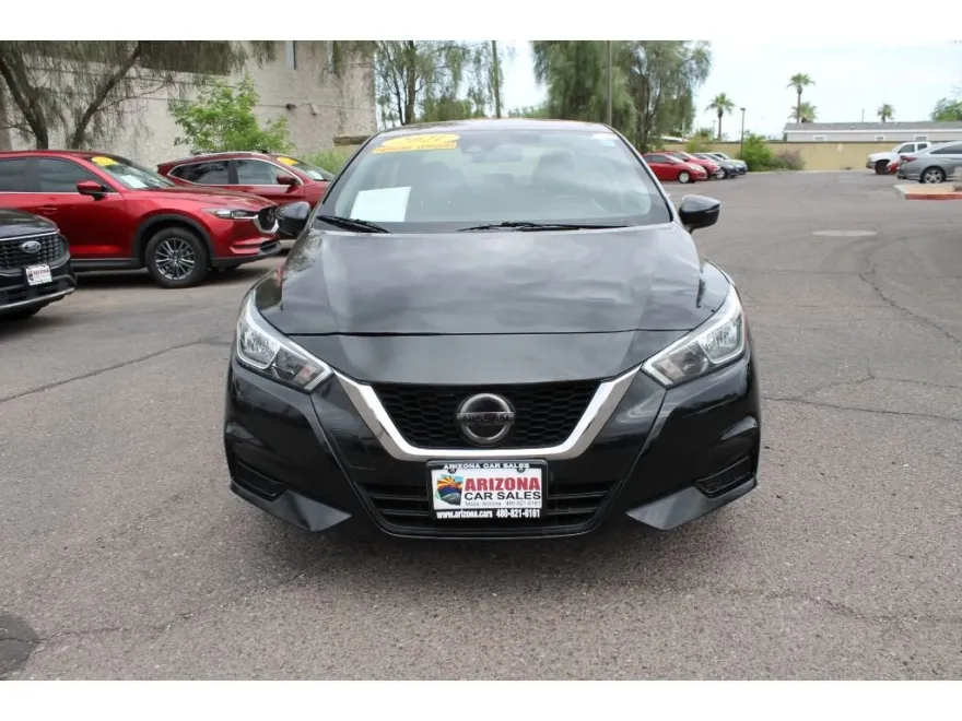 2021 Nissan Versa SV photo 1