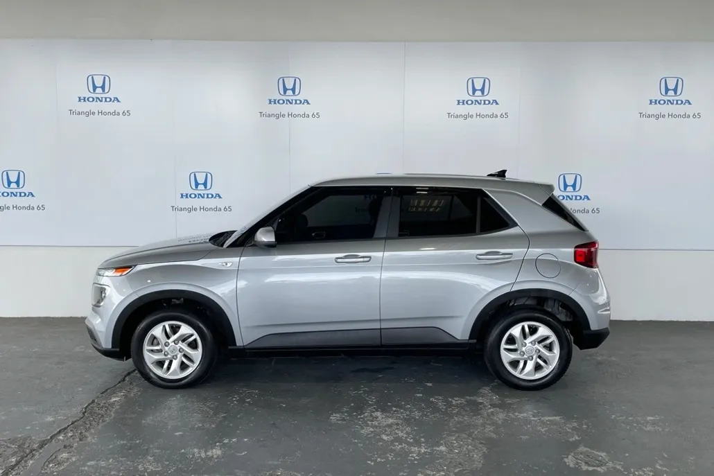 2020 Hyundai Venue SE photo 1