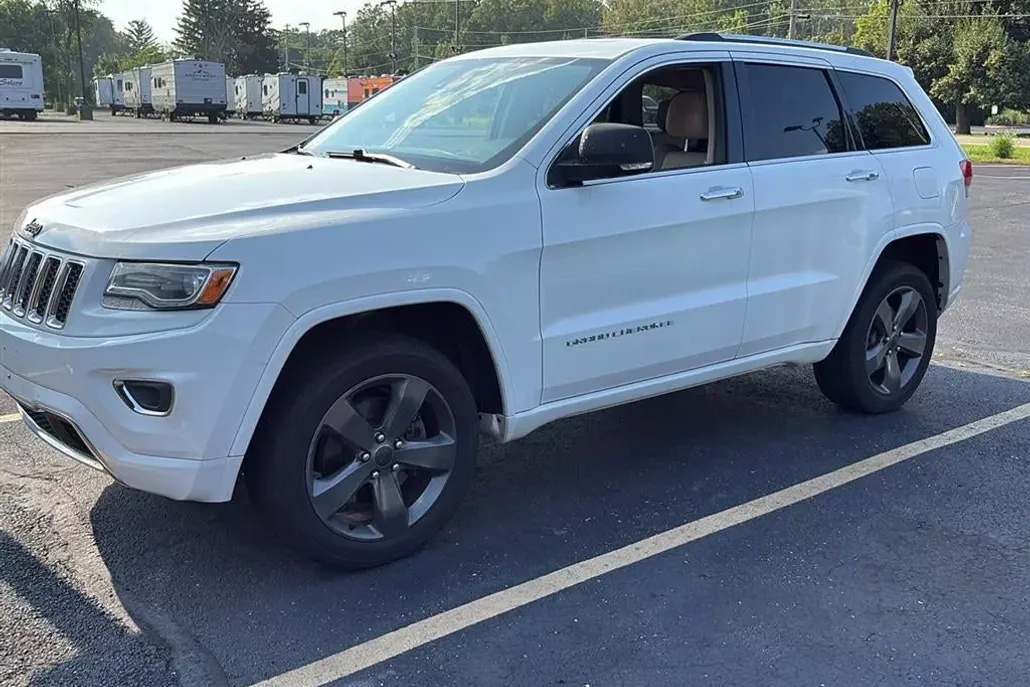 2014 Jeep Grand Cherokee Overland photo 1
