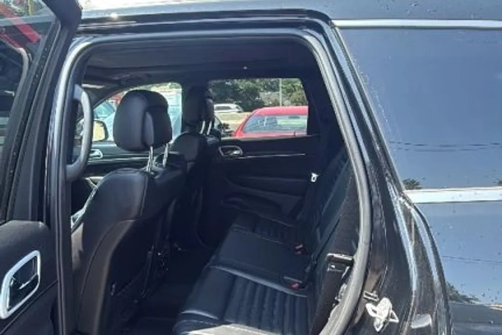 2018 Jeep Grand Cherokee Sterling Edition photo 1