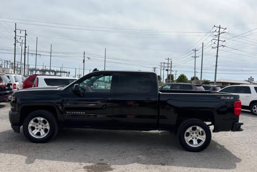 2016 Chevrolet Silverado 1500 LT Z71 photo 1