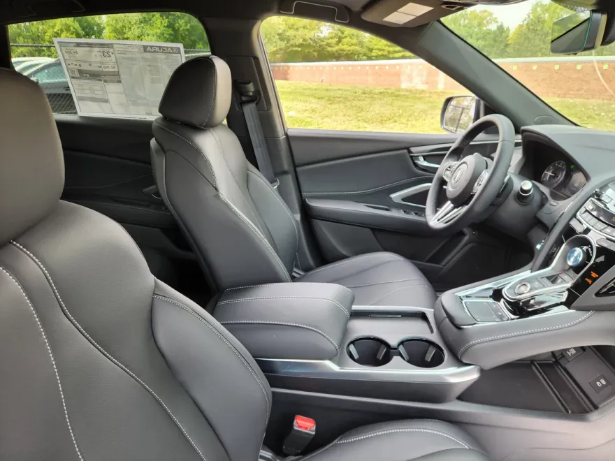 2025 Acura RDX photo 1