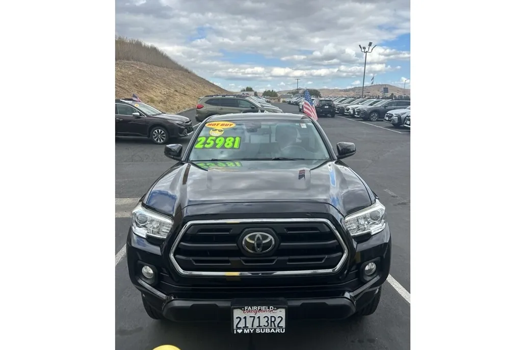 2019 Toyota Tacoma SR5 V6 photo 1