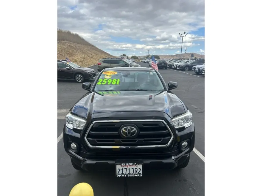 2019 Toyota Tacoma SR5 V6 photo 1