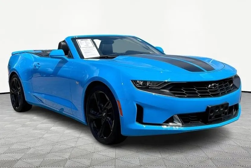 2022 Chevrolet Camaro 2LT photo 1