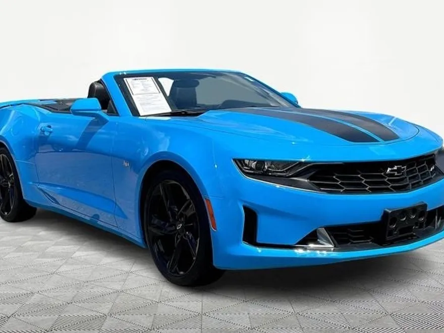 2022 Chevrolet Camaro 2LT photo 1