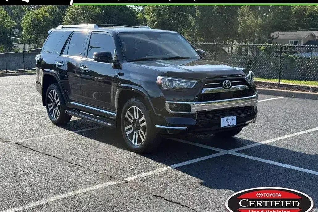 2022 Toyota 4Runner Limited photo 1