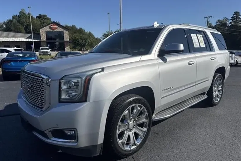 2016 Gmc Yukon Denali photo 1