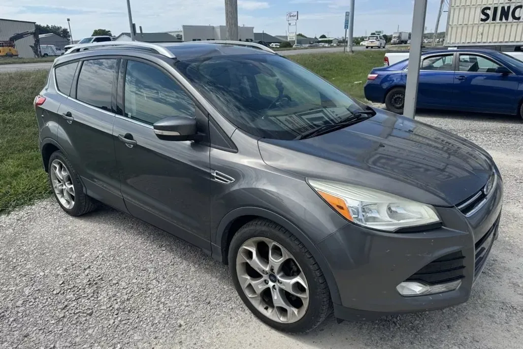2014 Ford Escape Titanium photo 1