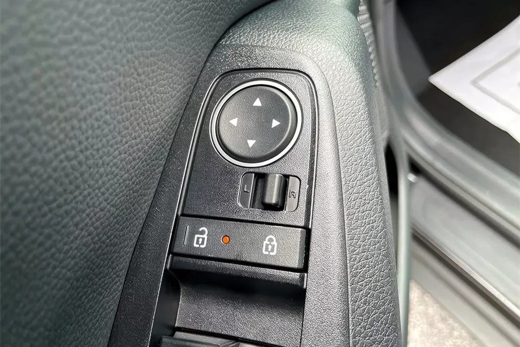 2024 Kia Seltos S photo 1