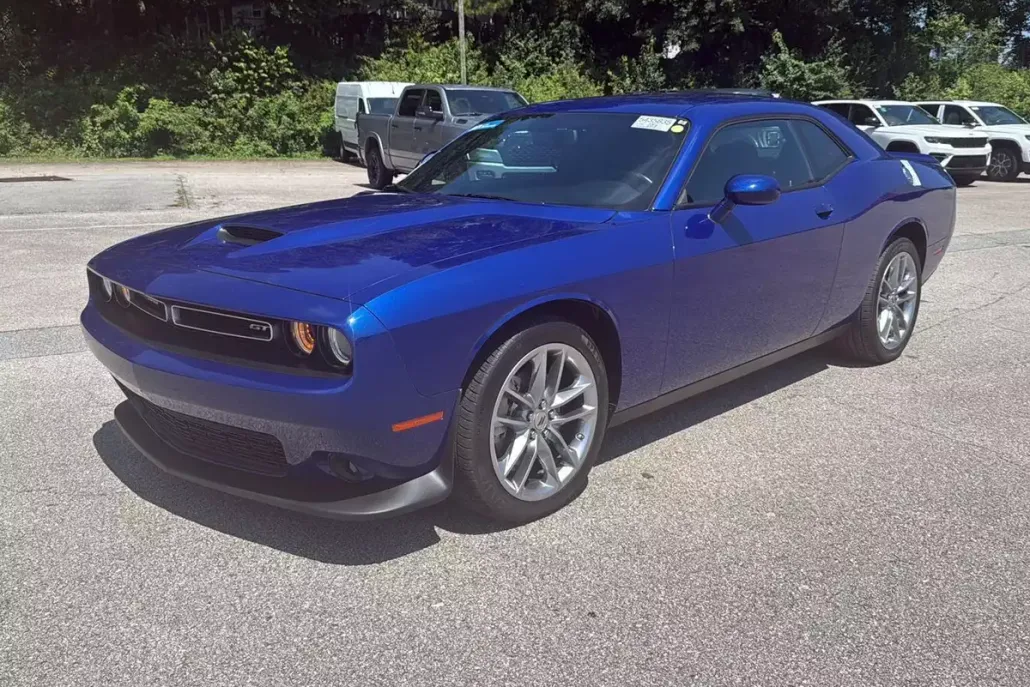 2022 Dodge Challenger GT photo 1