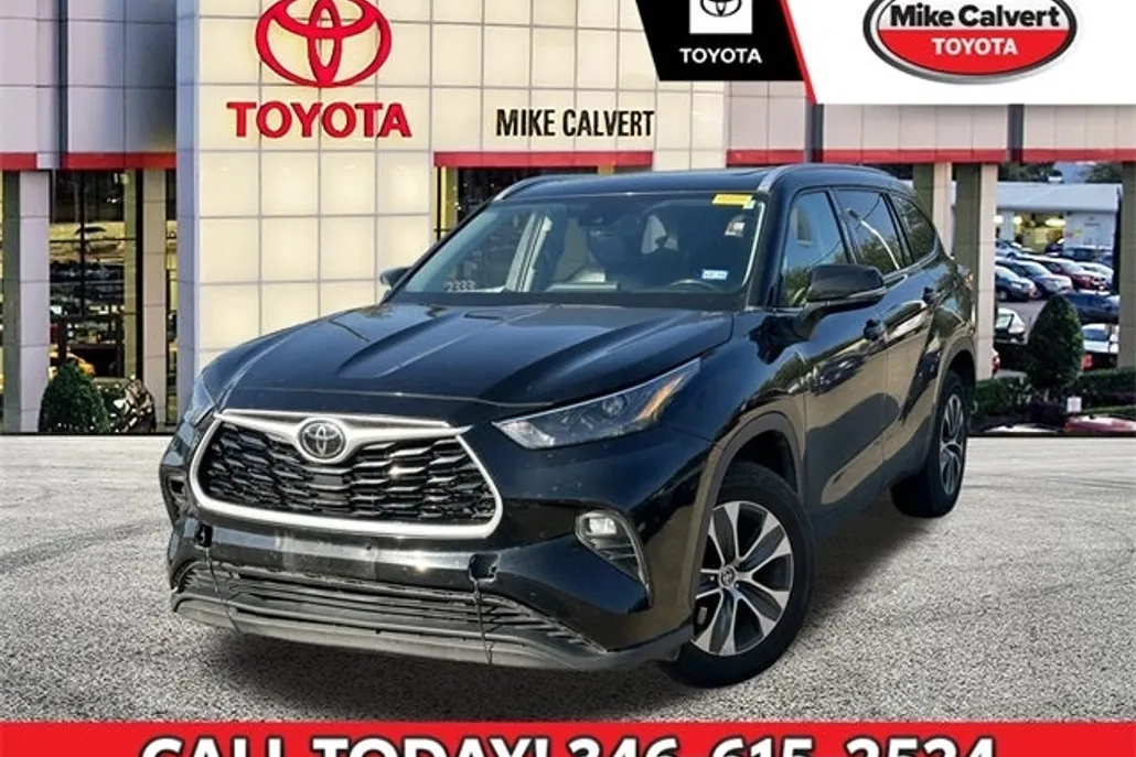 2022 Toyota Highlander XLE photo 1