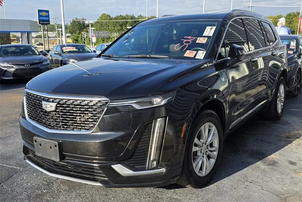 2023 Cadillac XT6 Luxury photo 1