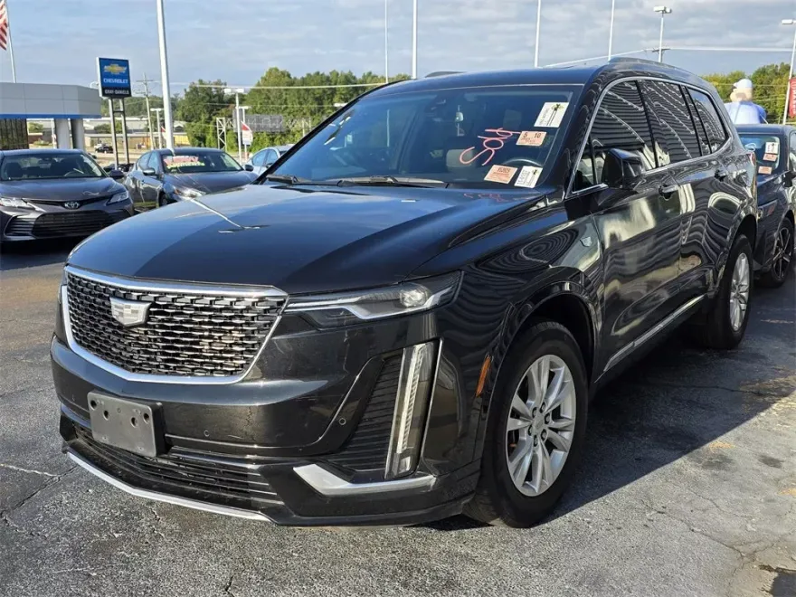 2023 Cadillac XT6 Luxury photo 1