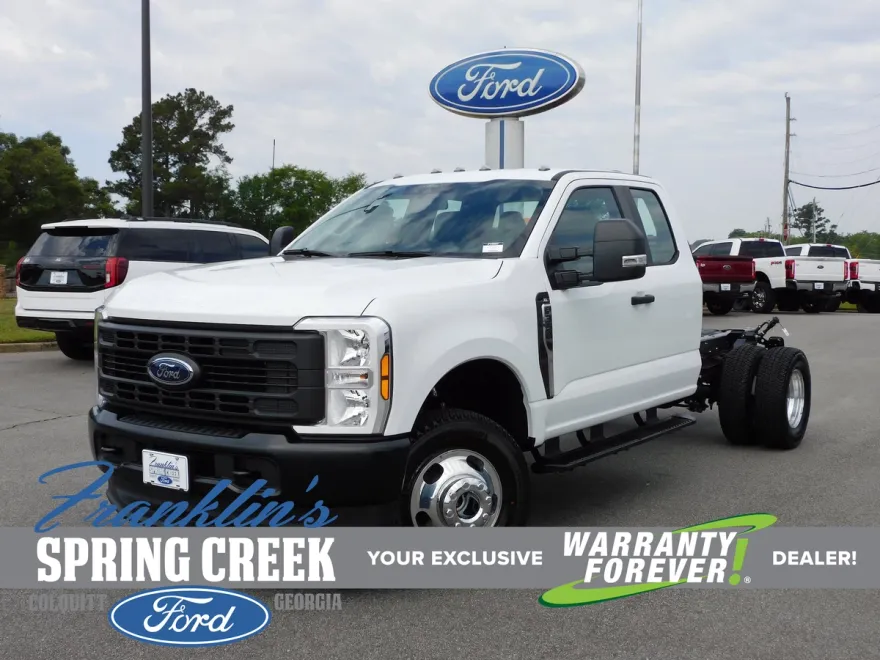 2025 Ford F-350 photo 1