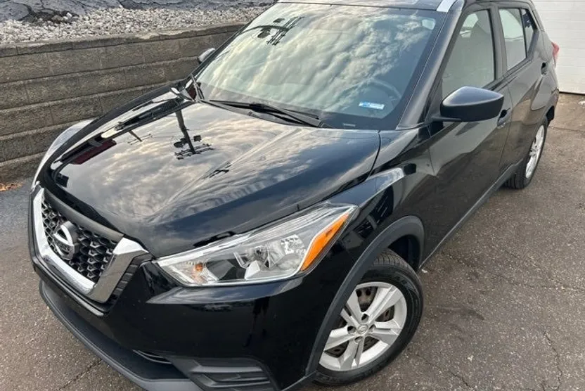 2018 Nissan Kicks S photo 1