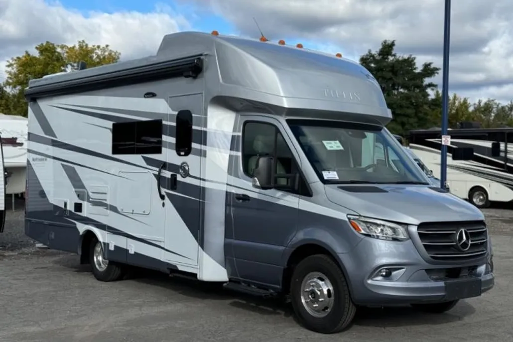 2023 Mercedes Benz Sprinter 3500 photo 1