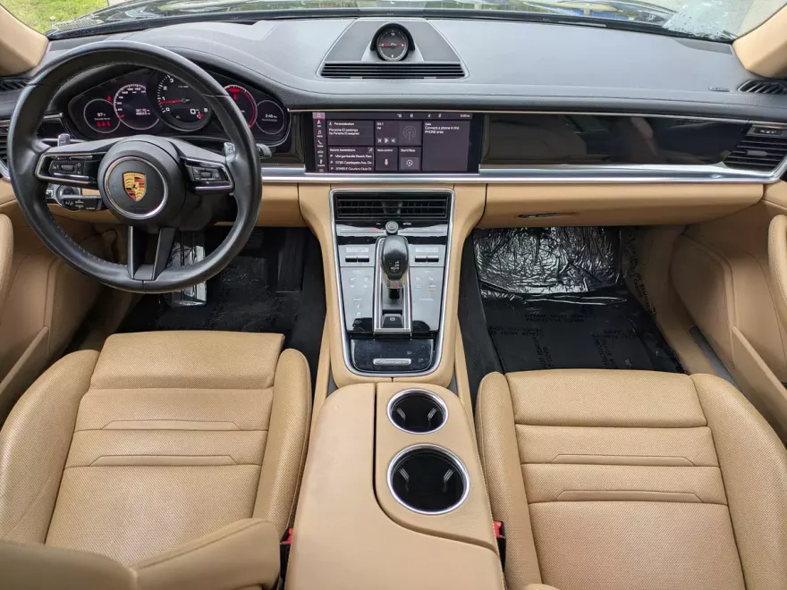2021 Porsche Panamera 4 photo 1