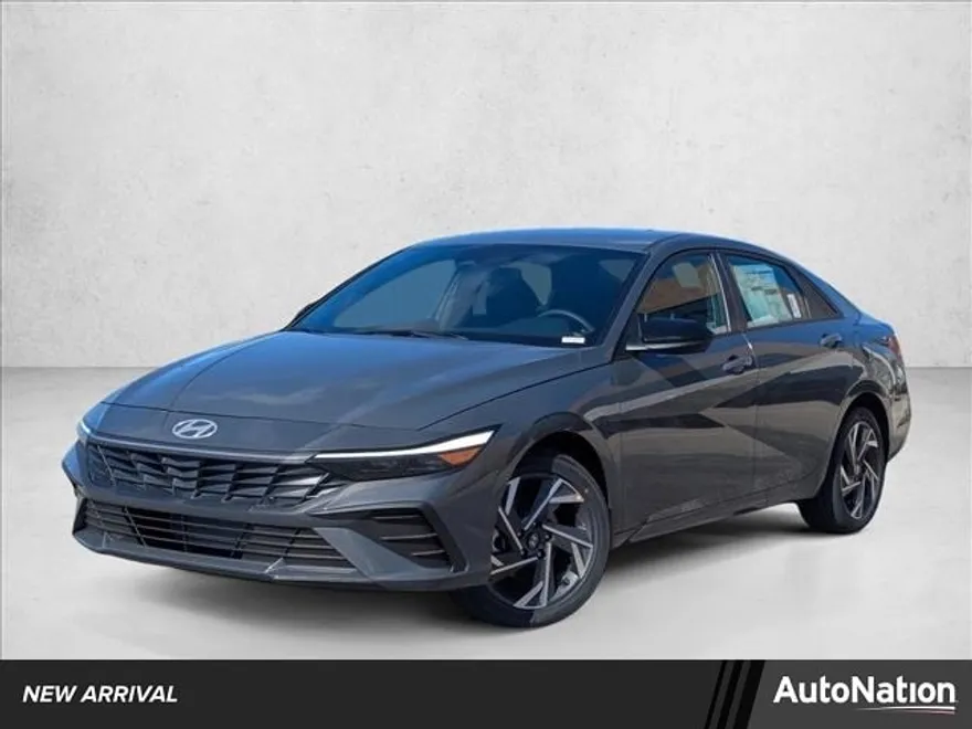 2025 Hyundai Elantra SEL Sport photo 1