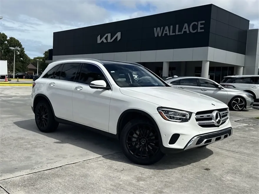 2022 Mercedes Benz GLC 300 photo 1