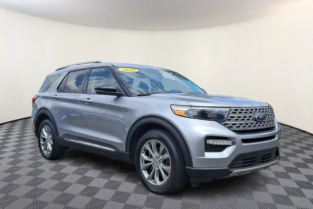 2022 Ford Explorer Limited photo 1