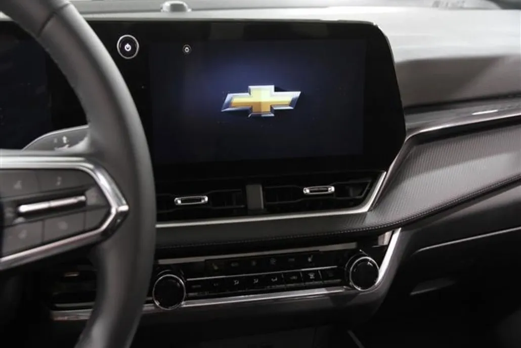 2025 Chevrolet Equinox LT photo 1