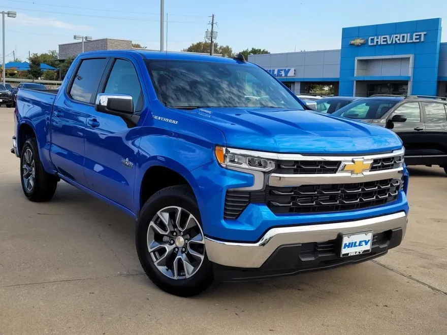 2025 Chevrolet Silverado 1500 LT photo 1