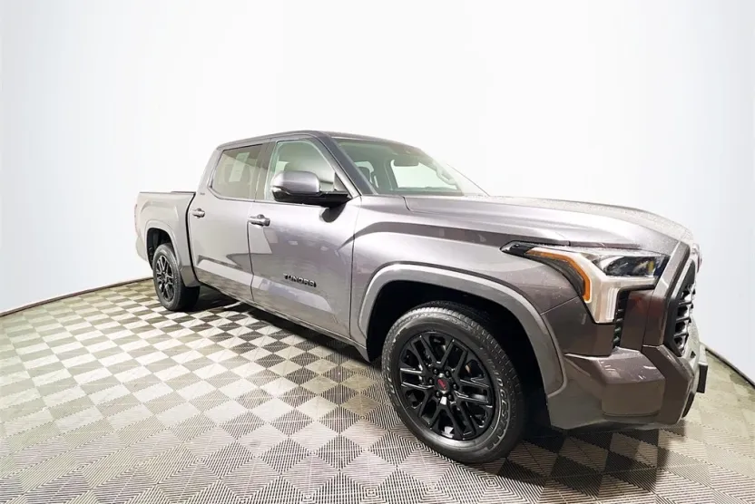 2022 Toyota Tundra SR5 photo 1