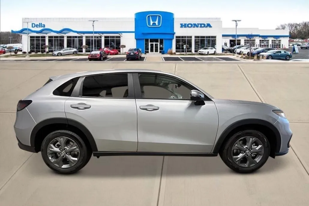 2026 Honda HR-V LX photo 1