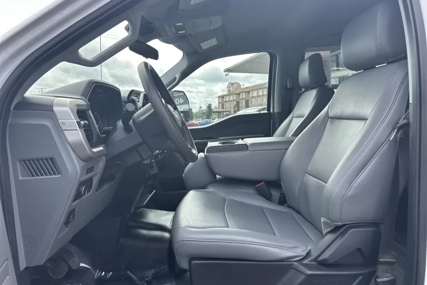 2023 Ford F-150 XL photo 1