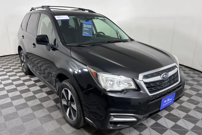 2017 Subaru Forester 2.5i Premium photo 1