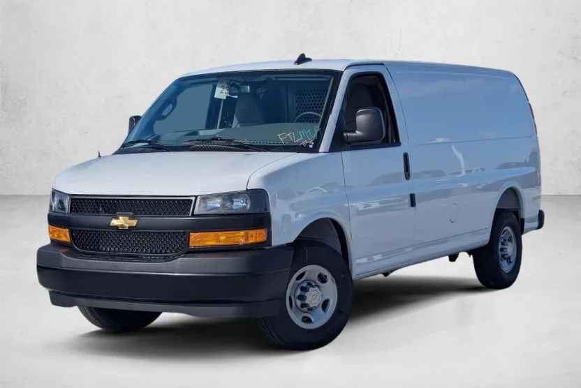 2025 Chevrolet Express Cargo 2500 Base photo 1