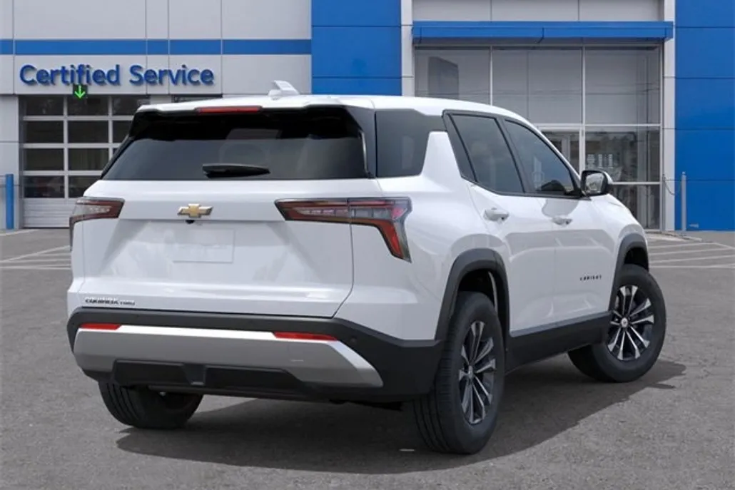 2026 Chevrolet Equinox LT photo 1
