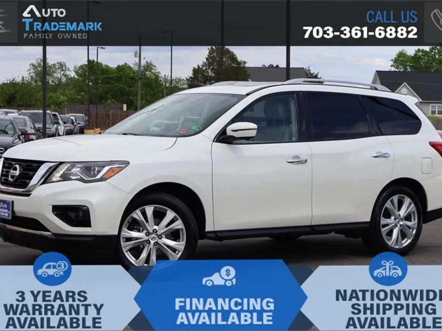 2019 Nissan Pathfinder SL photo 1