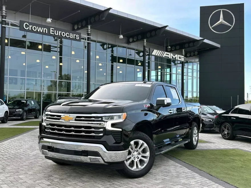2024 Chevrolet Silverado 1500 LTZ photo 1