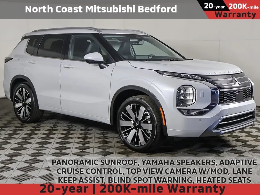 2025 Mitsubishi Outlander SEL photo 1