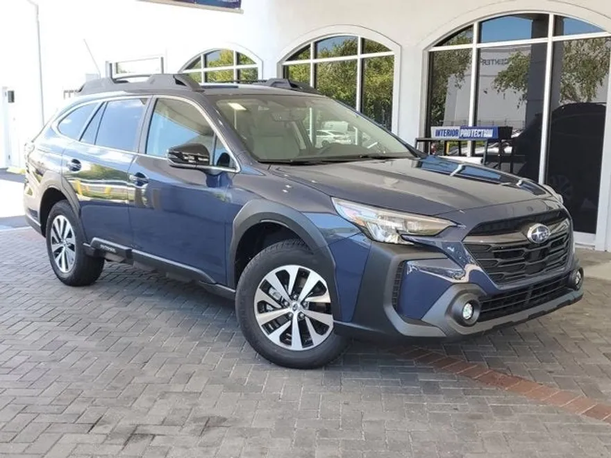 2025 Subaru Outback Premium photo 1