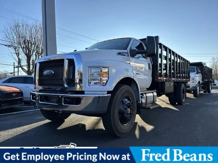 2024 Ford F-650 Base photo 1