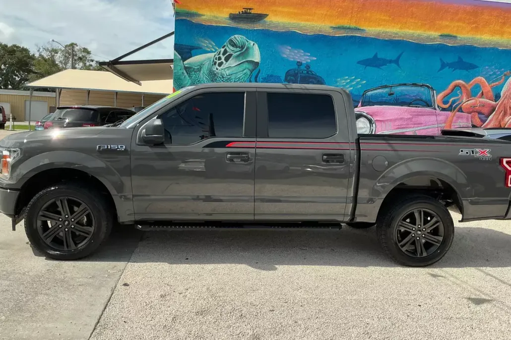 2020 Ford F-150 XLT photo 1