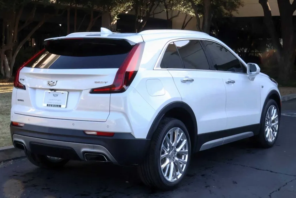 2020 Cadillac XT4 Premium Luxury photo 1