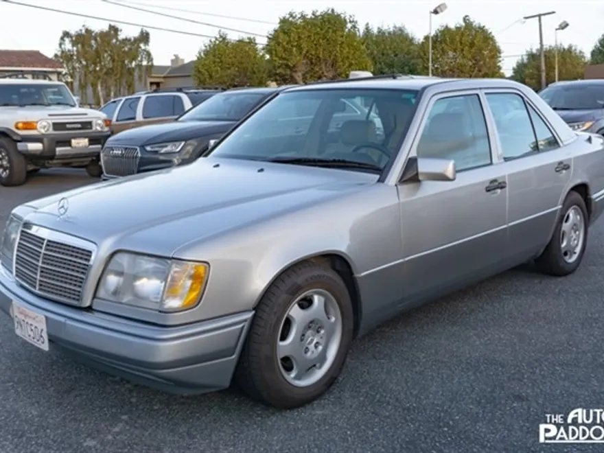 1995 Mercedes Benz E 300 photo 1