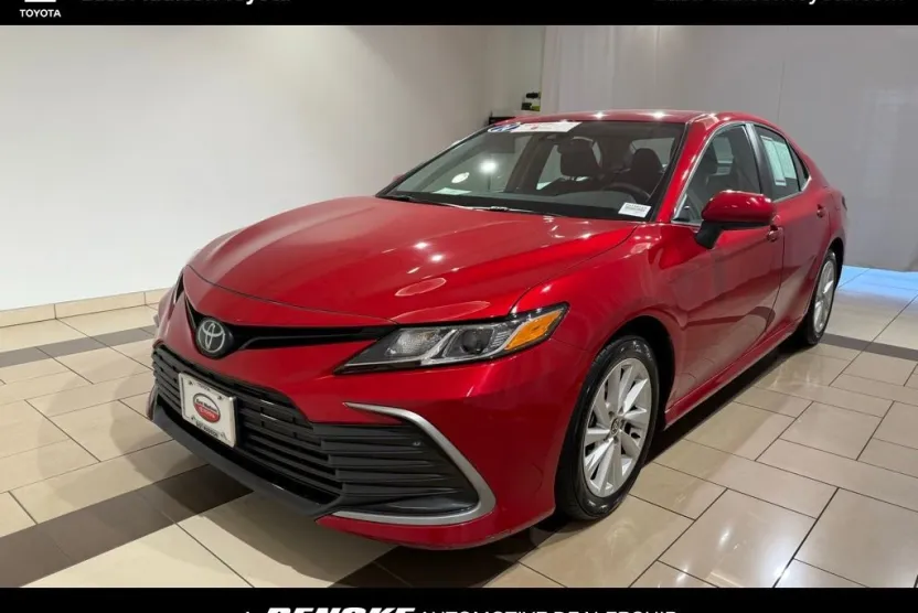 2024 Toyota Camry LE photo 1