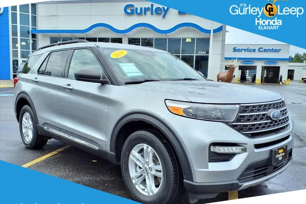 2020 Ford Explorer XLT Sport photo 1