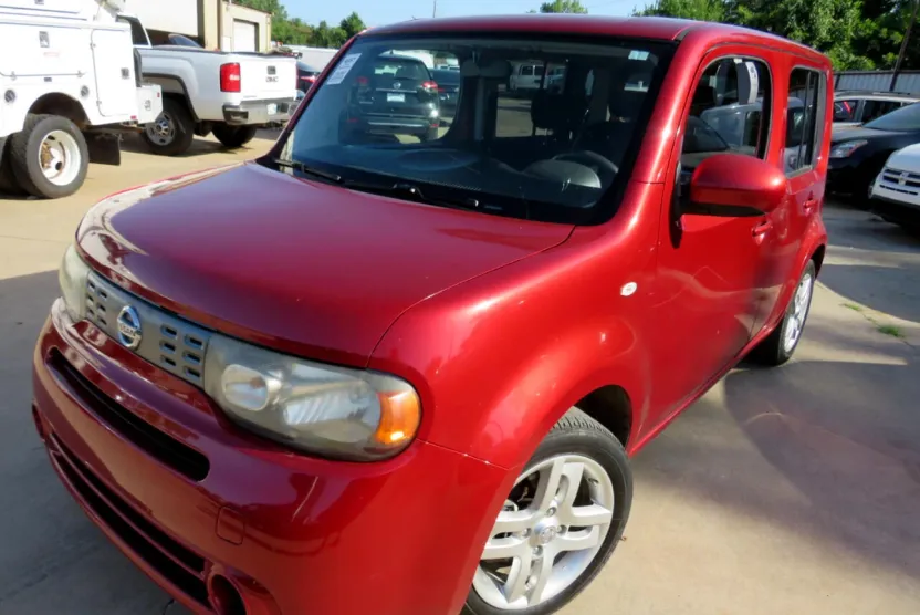 2014 Nissan Cube S photo 1